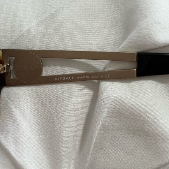 Authentic Versace sunglasses gently used - Picture 5 of 6